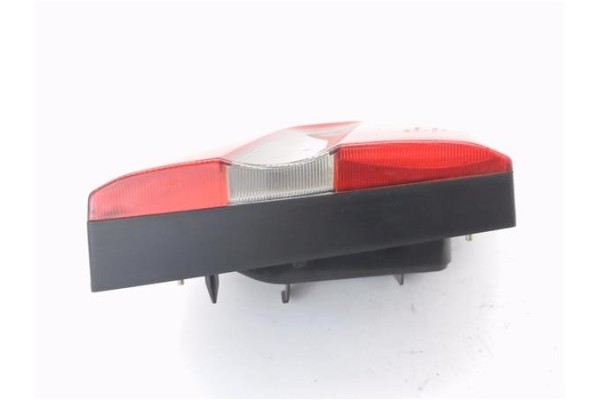 Recambio de piloto porton trasero izquierdo para volvo s70 berlina 2.5 2.4 / 2.5 (121kw / 125kw) referencia OEM IAM 9157008  