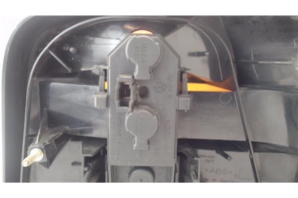 Recambio de piloto trasero izquierdo para volkswagen golf iv berlina (1j1) 1.9 tdi referencia OEM IAM 1J6945095BA 1J6945257 