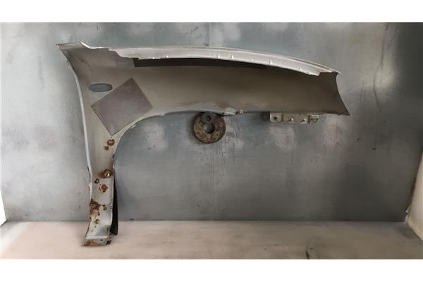 Recambio de aleta delantero izquierda para hyundai santa fe (sm) 2.0 crdi 4x4 referencia OEM IAM 6631126270  