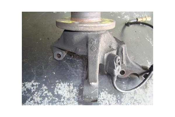 Recambio de mangueta delantero izquierda para renault clio ii fase i (b/cb0) 1.5 dci (b/cb07) referencia OEM IAM 8200207307  