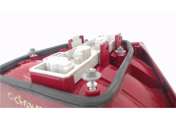 Recambio de piloto trasero derecho para skoda octavia berlina (1z3) 1.9 tdi referencia OEM IAM 1Z9945112B 1Z5945112A 
