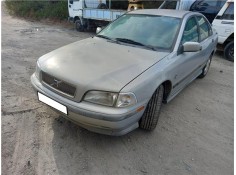 volvo s40 berlina del año 1998