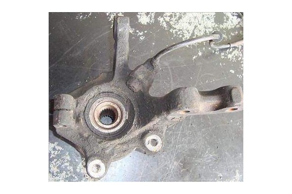 Recambio de mangueta delantero izquierda para renault clio ii fase i (b/cb0) 1.5 dci (b/cb07) referencia OEM IAM 8200207307  