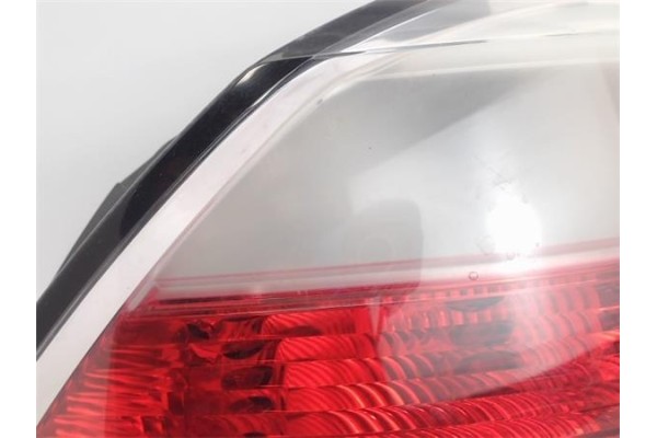 Recambio de piloto trasero derecho para opel astra h berlina referencia OEM IAM 1222112  