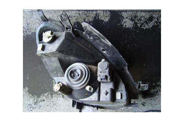 Recambio de faro delantero izquierdo para citroen xsara picasso 2.0 hdi referencia OEM IAM 6204W0  