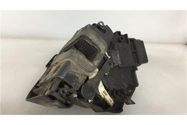 Recambio de cierre electromagnetico delantero derecho para ford mondeo iv turnier 2.0 tdci referencia OEM IAM 6M2AR21812AB 96101
