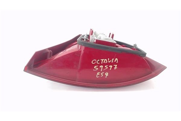 Recambio de piloto trasero izquierdo para skoda octavia berlina (1z3) 1.9 tdi referencia OEM IAM 1Z9945111B 1Z5945111A 