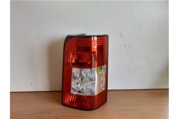 Recambio de piloto trasero derecho para citroen berlingo 1.6 hdi 75 collection combi referencia OEM IAM 42241049 CI9174153 