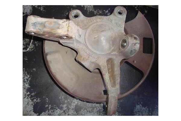 Recambio de mangueta delantero derecha para nissan vanette cargo (hc23) 2.3 d referencia OEM IAM 400149C501  