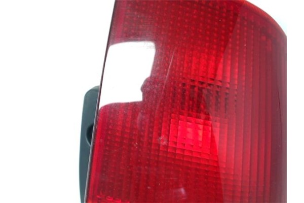 Recambio de piloto trasero derecho para mitsubishi space star (dg0) referencia OEM IAM MR586014  