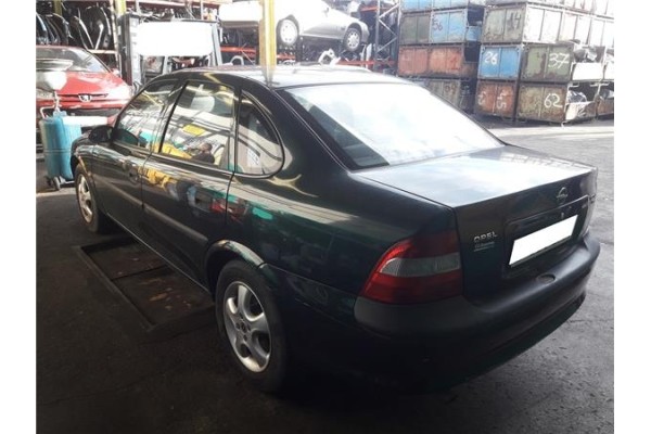 opel vectra b berlina del año 1998