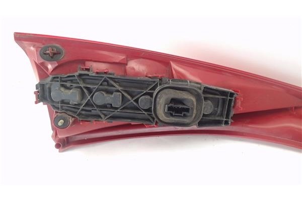 Recambio de piloto trasero derecho para citroen c3 1.1 i referencia OEM IAM 6351Q3  