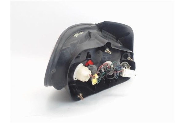 Recambio de piloto trasero derecho para hyundai lantra berlina (rd) referencia OEM IAM 9240229520  