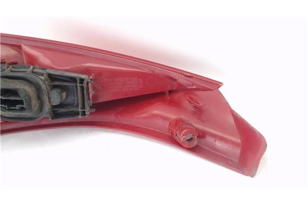 Recambio de piloto trasero derecho para citroen c3 1.1 i referencia OEM IAM 6351Q3  