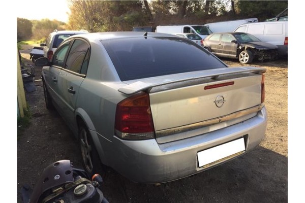 opel vectra c berlina del año 2003