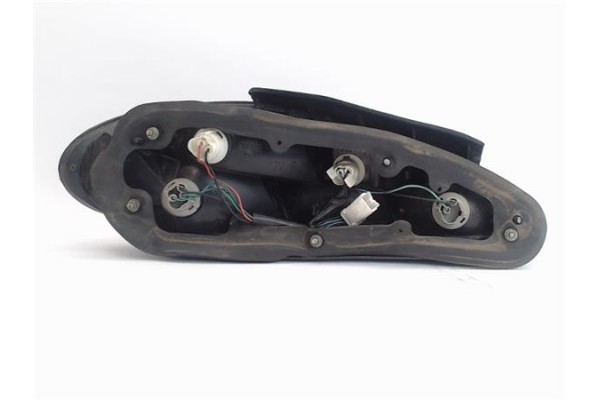 Recambio de piloto trasero derecho para hyundai coupe (j2) referencia OEM IAM R92402275  