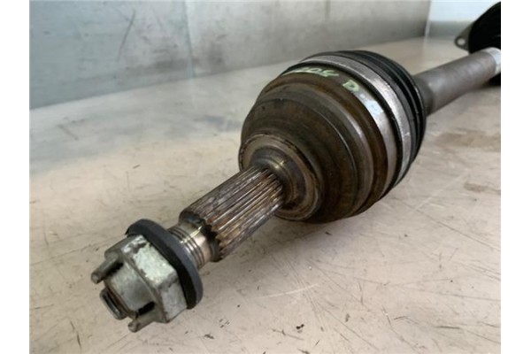 Recambio de palier delantero izquierdo para dacia sandero i 1.6 ambiance referencia OEM IAM 8200499304  