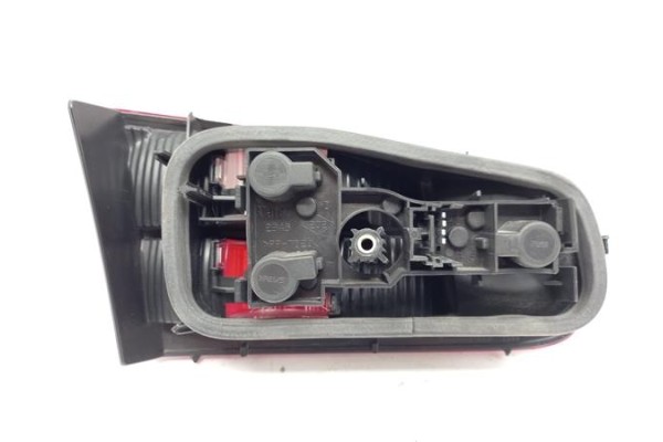 Recambio de piloto interior derecho para renault laguna ii (bg0)(2001) 1.6 16v (bg0a, bg0l) referencia OEM IAM 8200002476  82000