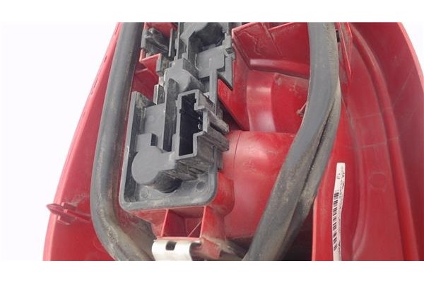 Recambio de piloto trasero derecho para citroen xsara picasso 1.8 16v referencia OEM IAM 6351T2 9631563980 