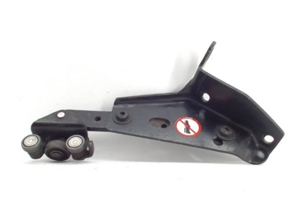 Recambio de bisagra inf. puerta delantero derecha para fiat i doblo (223) cargo 1.9 d furg. acristalado referencia OEM IAM   