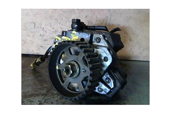 Recambio de bomba inyectora para peugeot 206 1.4 hdi eco 70 referencia OEM IAM 9637317380 0445010042 