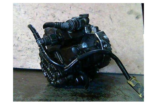 Recambio de bomba inyectora para peugeot 206 1.4 hdi eco 70 referencia OEM IAM 9637317380 0445010042 