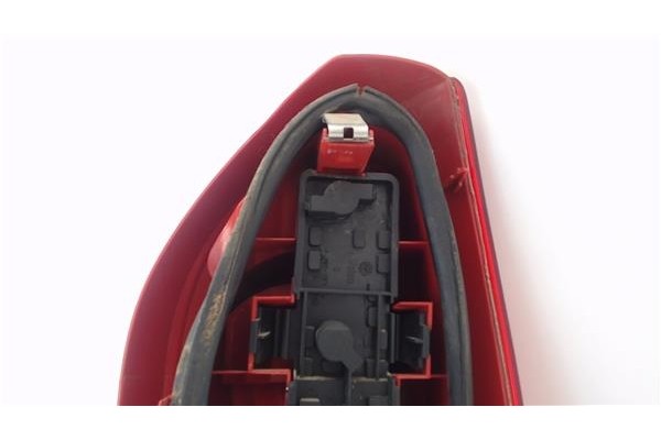 Recambio de piloto trasero izquierdo para citroen xsara picasso 1.8 16v referencia OEM IAM 6350T2  