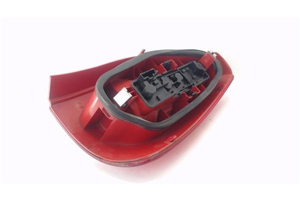 Recambio de piloto trasero izquierdo para citroen xsara picasso 1.8 16v referencia OEM IAM 6350T2  