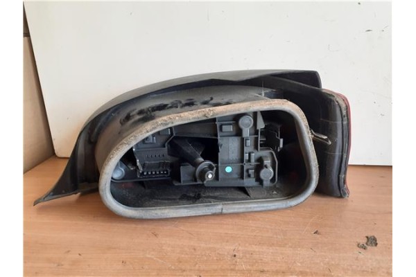 Recambio de piloto trasero izquierdo para citroen saxo 1.4 vts referencia OEM IAM 6350F7  
