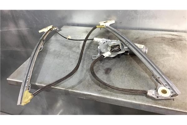 Recambio de mecanismo elevalunas delantero derecho para citroen xsara berlina 1.4 satisfaction referencia OEM IAM 115494 400679T