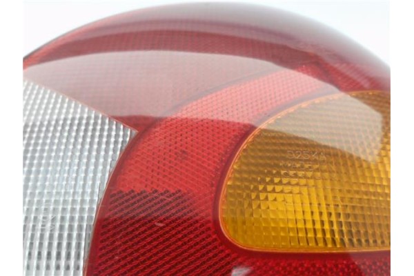 Recambio de piloto trasero derecho para ford fiesta berlina 1.3 valore referencia OEM IAM 96FG13N004AA  