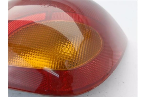 Recambio de piloto trasero derecho para ford fiesta berlina 1.3 valore referencia OEM IAM 96FG13N004AA  