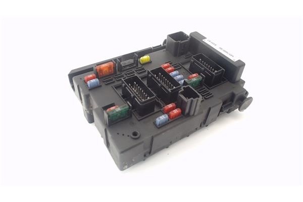 Recambio de caja reles para peugeot 206 1.4 hdi eco 70 referencia OEM IAM 9657608780  