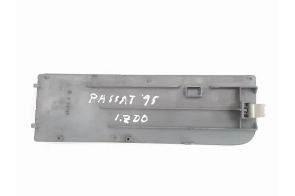 Recambio de reflectante paragolpes trasero para volkswagen passat variant (3b5) referencia OEM IAM 3A0941777  1Z0941702 , AUDI |
