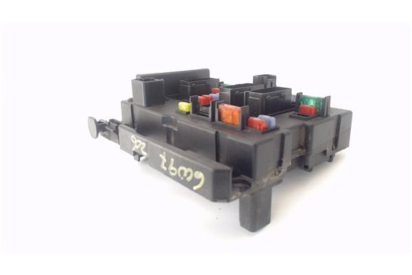 Recambio de caja reles para peugeot 206 1.4 hdi eco 70 referencia OEM IAM 9657608780  