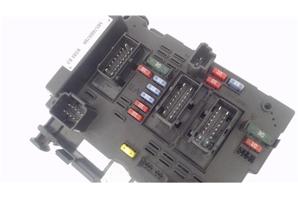 Recambio de caja reles para peugeot 206 1.4 hdi eco 70 referencia OEM IAM 9657608780  