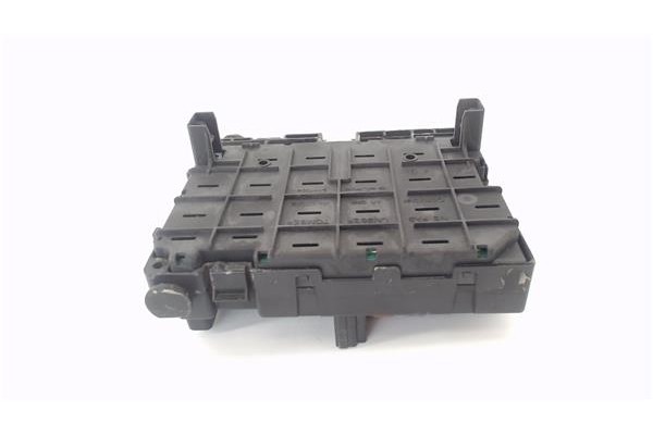 Recambio de caja reles para peugeot 206 1.4 hdi eco 70 referencia OEM IAM 9657608780  