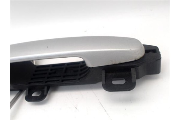 Recambio de maneta exterior delantero derecha para citroen c1 1.2 feel referencia OEM IAM 1612194180  
