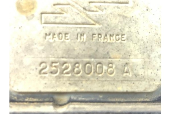 Recambio de pastilla encendido para peugeot 205 berlina referencia OEM IAM 2528008A  
