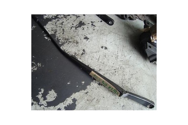 Recambio de brazo limpiaparabrisas delantero para seat ibiza (6l1) 1.4 16v referencia OEM IAM    Recambio de brazo limpiaparabrisas delantero para seat ibiza (6l1) 1.4 16v referencia OEM IAM