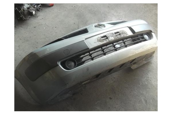 Recambio de paragolpes delantero para renault megane ii (bm0/1_, cm0/1_) 1.9 dci (bm0g, cm0g) referencia OEM IAM   