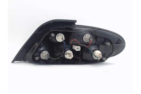 Recambio de piloto trasero izquierdo para hyundai lantra berlina (rd) referencia OEM IAM 9240329020  