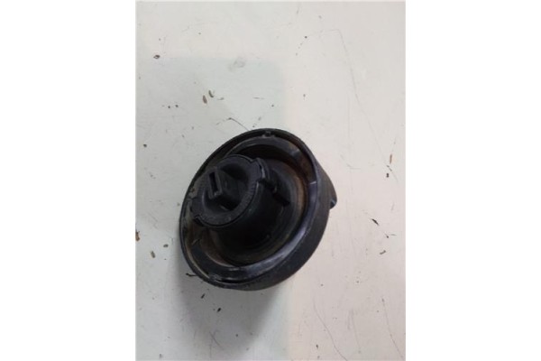Recambio de tapon combustible para renault 19 ii (b/c53_) 1.2 referencia OEM IAM    Recambio de tapon combustible para renault 19 ii (b/c53_) 1.2 referencia OEM IAM