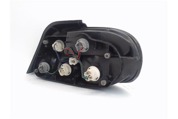 Recambio de piloto trasero izquierdo para hyundai lantra berlina (rd) referencia OEM IAM 9240329020  