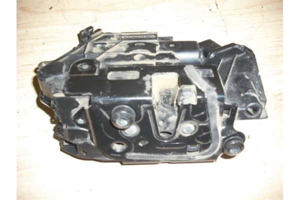 Recambio de cierre electromagnetico delantero derecho para seat ibiza berlina (6j5) 1.4 16v referencia OEM IAM 16A5N1837016C  