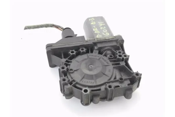Recambio de motor elevalunas delantero derecho para audi a3 (8l) 1.9 tdi ambiente referencia OEM IAM 8L4959802C  