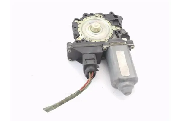 Recambio de motor elevalunas delantero derecho para audi a3 (8l) 1.9 tdi ambiente referencia OEM IAM 8L4959802C  