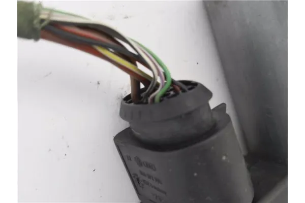 Recambio de motor elevalunas delantero derecho para audi a3 (8l) 1.9 tdi ambiente referencia OEM IAM 8L4959802C  