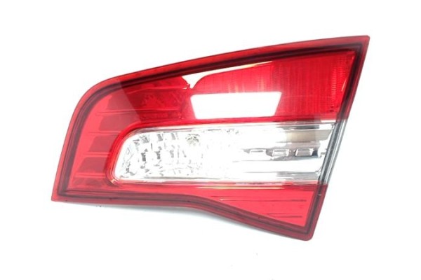 Recambio de piloto porton trasero derecho para renault koleos i referencia OEM IAM   