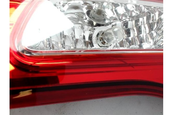 Recambio de piloto porton trasero derecho para renault koleos i referencia OEM IAM   